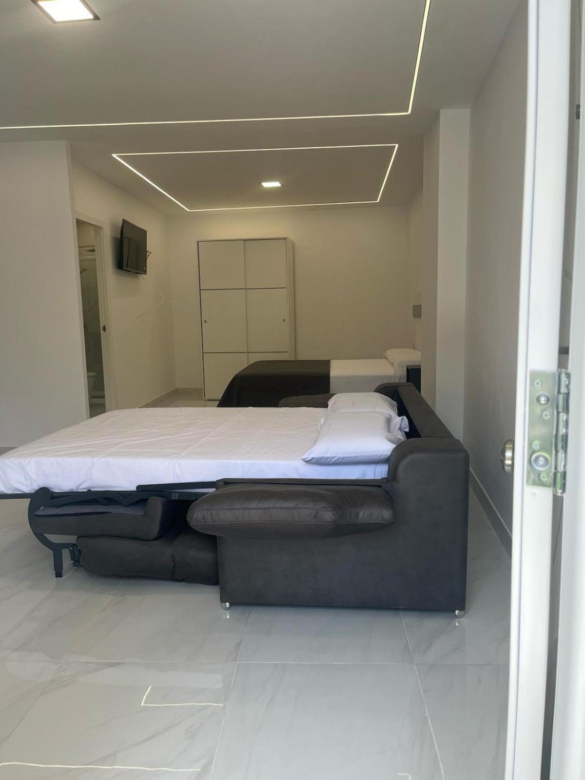 Villa Amir Fuengirola Exteriör bild