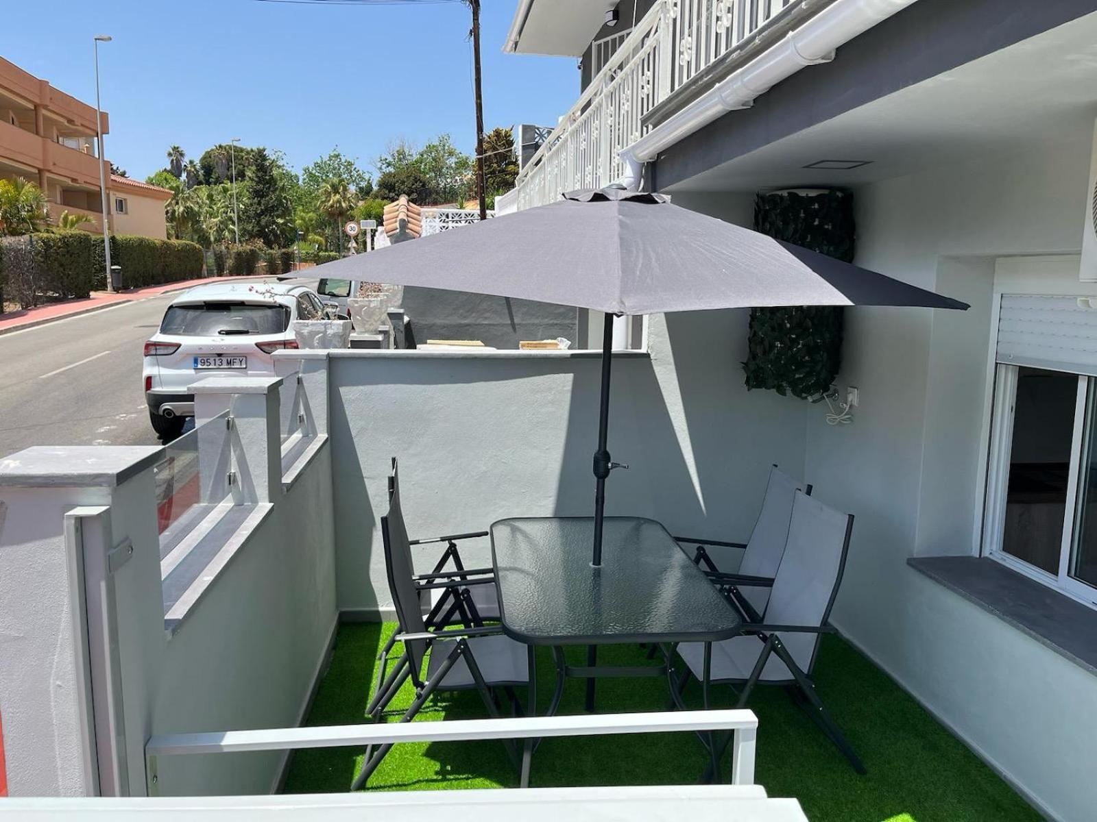 Villa Amir Fuengirola Exteriör bild